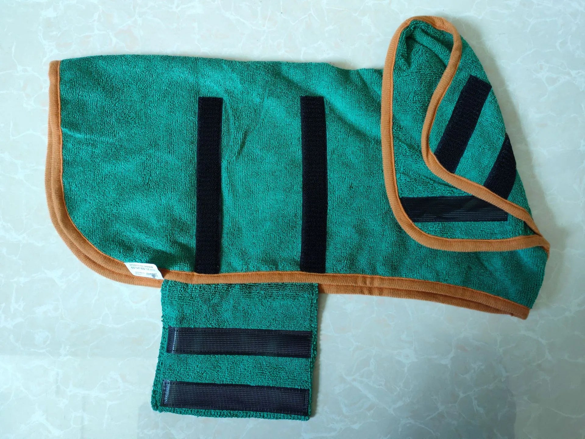 Finn Hundbadrock – Stilig og behagelig etter badet