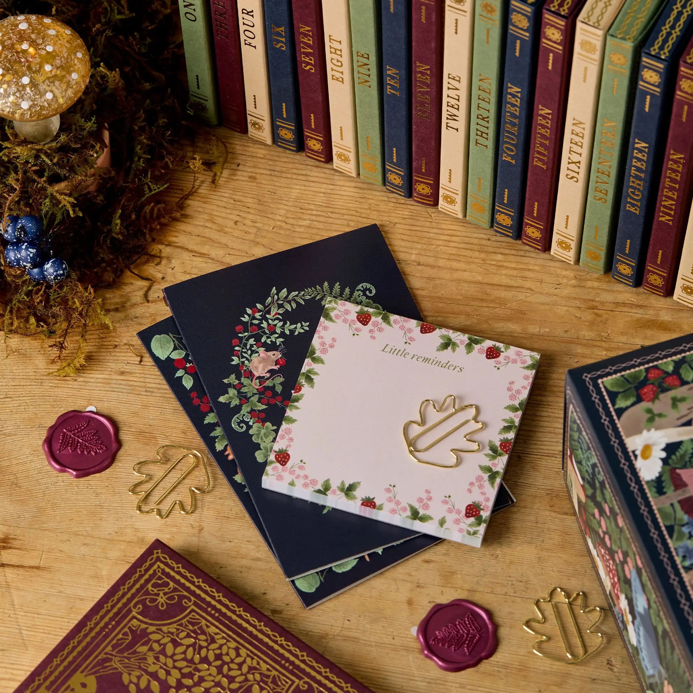 CraftJoy – Adventskalender med Skrivesaker og 24 Overraskelser for Kreative