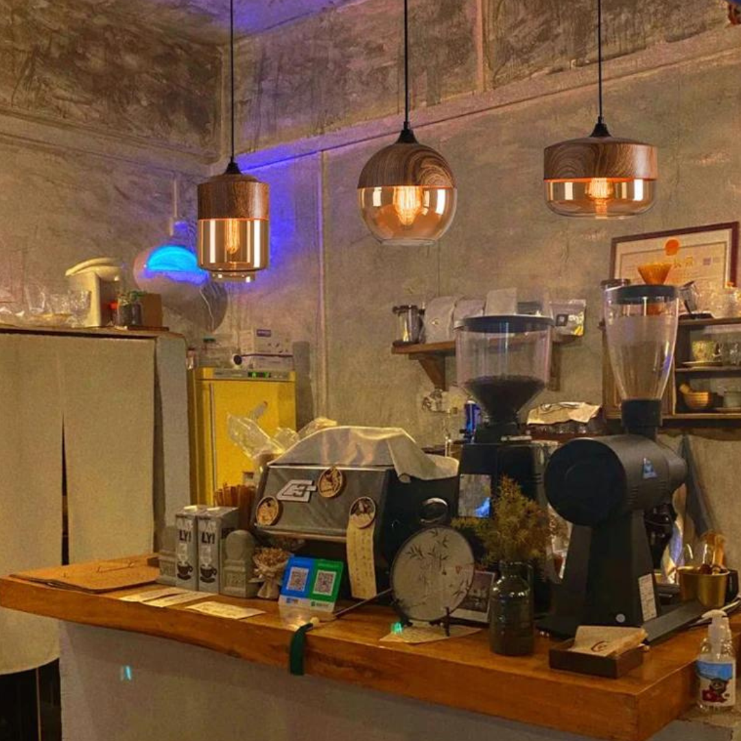 NordLuna – Taklampe i tre for skandinavisk ro og varme