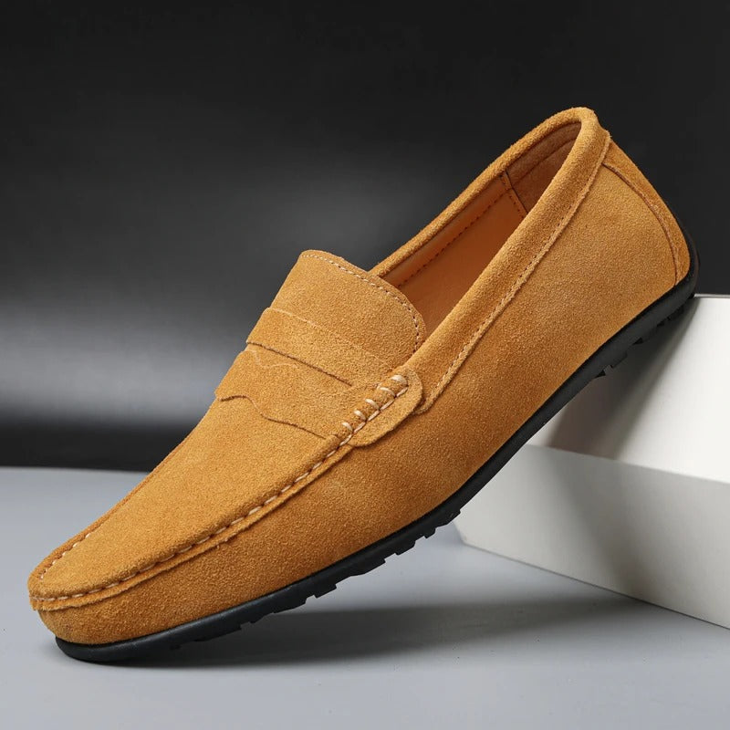 Verona – Herreloafers i Ekte Semsket Skinn med Slip-on design og Dempende såle for jobb og fritid