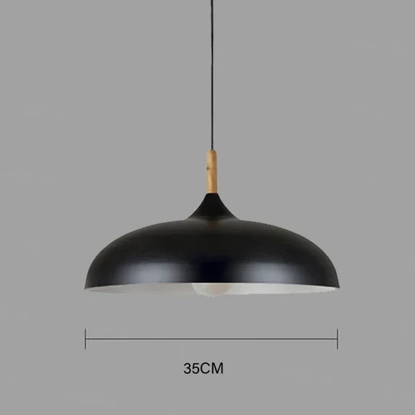 ScandiLuxe taklampe i eik – Skandinavisk design med varm belysning