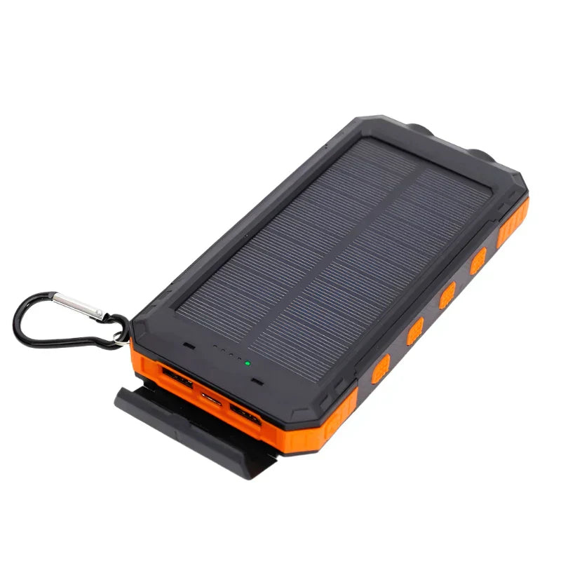 Solcelle Powerbank med Lommelykt – NordCharge Pro