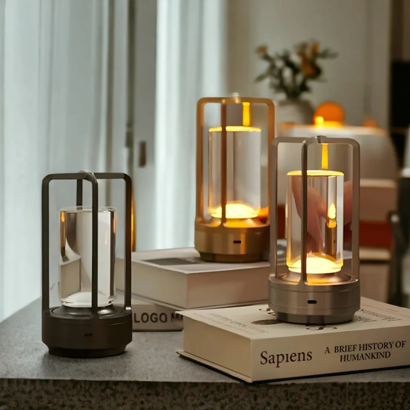 NordicaGlow – Trådløs LED-bordlampe med skandinavisk eleganse