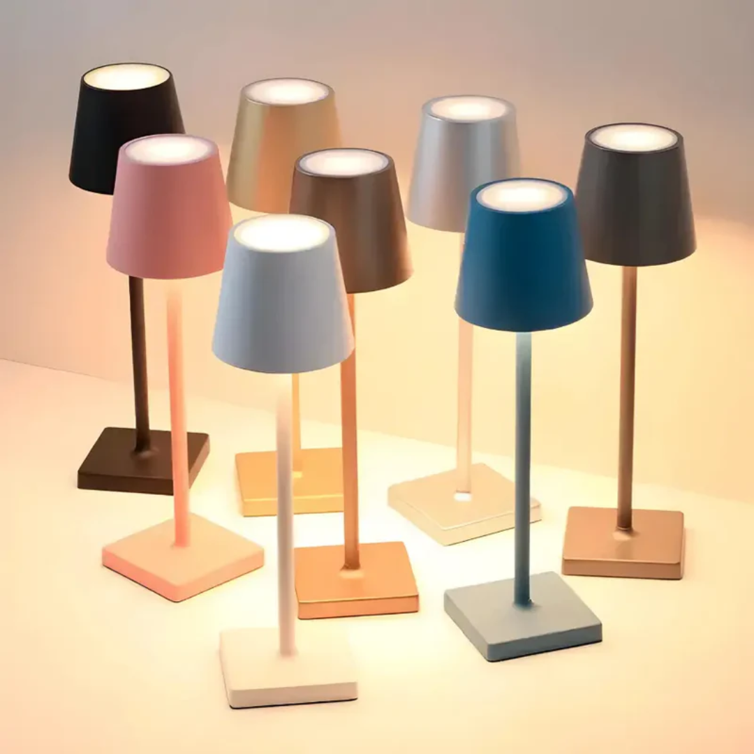 NordicAura – Trådløs Bordlampe i Aluminium, Dimbar LED for inne og ute