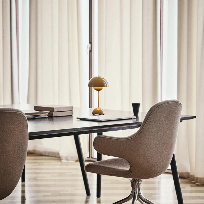 AuroraGlo – Trådløs Bordlampe med Dimbart LED-lys for Innendørs og Utendørs bruk