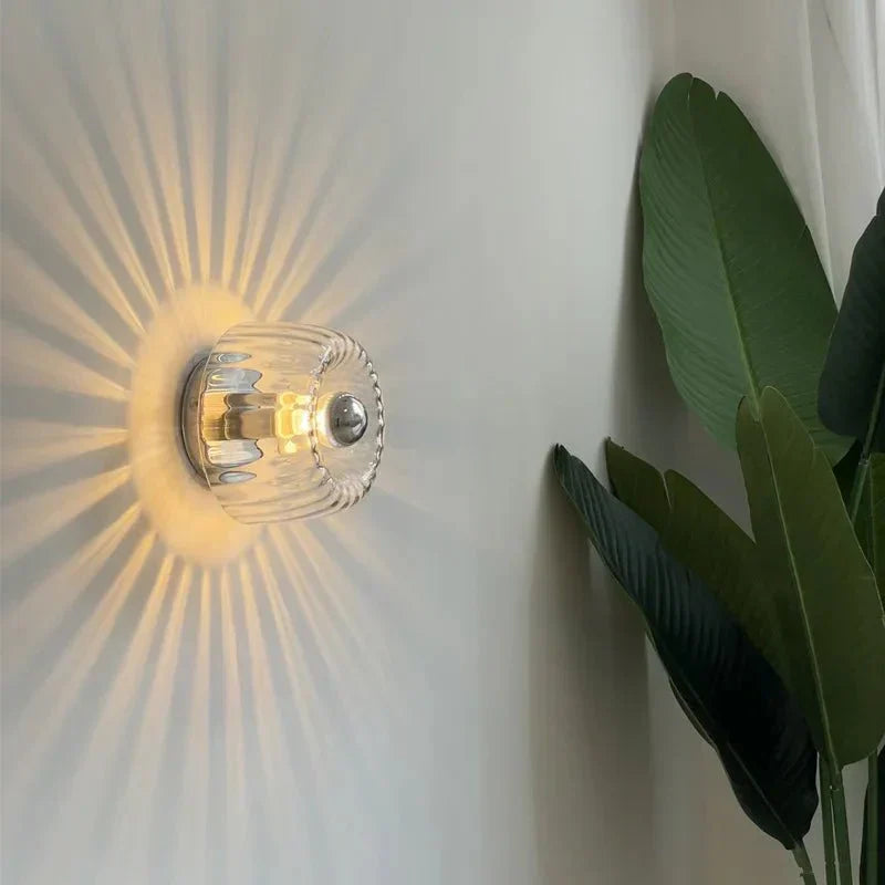 Nordic Glow vegglampe i Bauhaus-stil – Skandinavisk eleganse med stemningsfull belysning