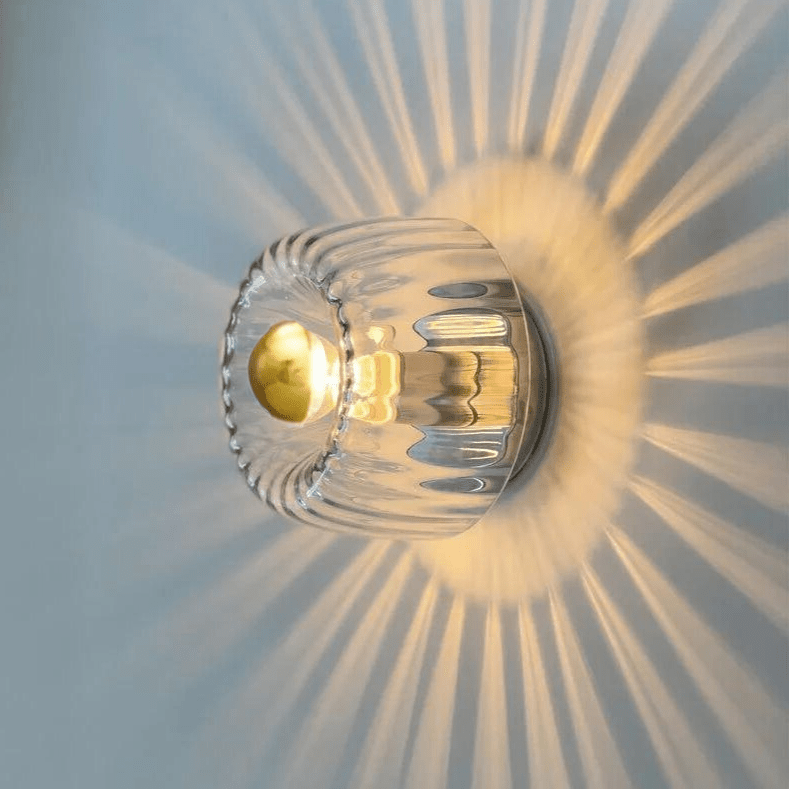 Nordic Glow vegglampe i Bauhaus-stil – Skandinavisk eleganse med stemningsfull belysning